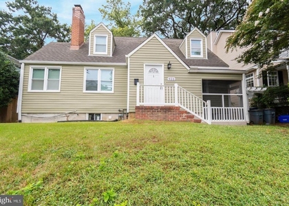 920 Boucher Ave - Photo 1