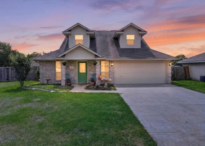 1308 Roanoke Court - Photo 1