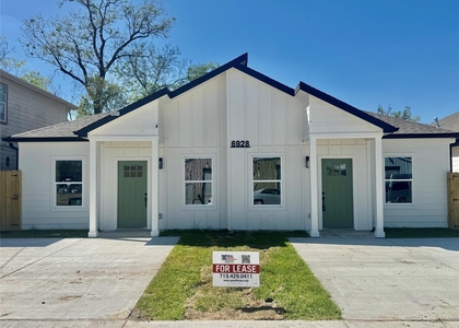 6928 Paris Street - Photo 1