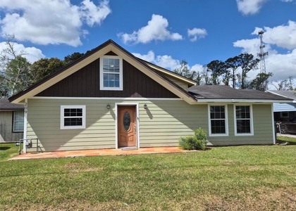 209 Florence Street - Photo 1