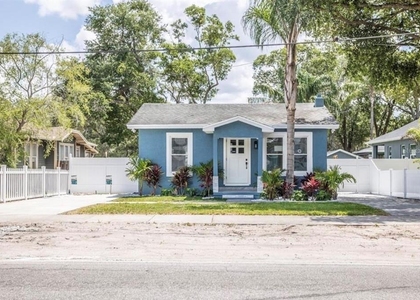 8907 N Boulevard - Photo 1