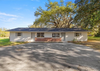 411 Ne 26th Court - Photo 1