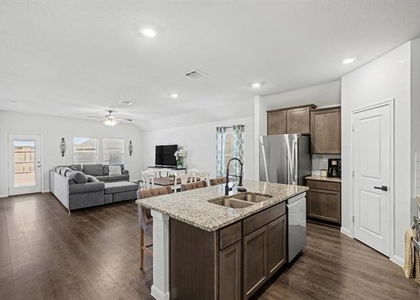 706 Spur Ridge - Photo 1