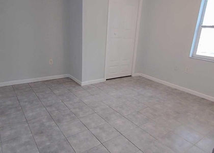 621 Nw 5th Avenue - Photo 1