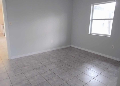 621 Nw 5th Avenue - Photo 1