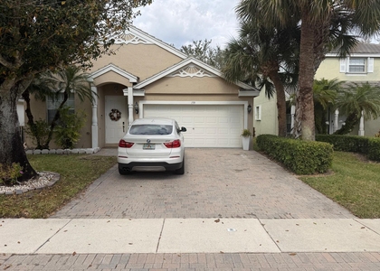 159 Berenger Walk - Photo 1