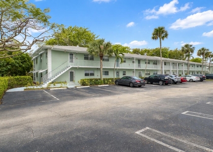 2740 Sw 22nd Avenue - Photo 1