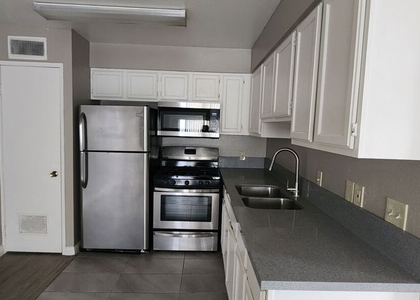 820 S St Andrews Place - Photo 1