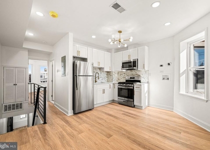 6128 Chestnut Street - Photo 1