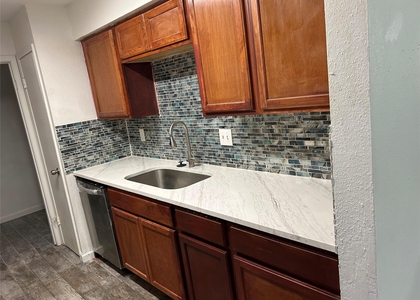 9700 Leawood Boulevard - Photo 1