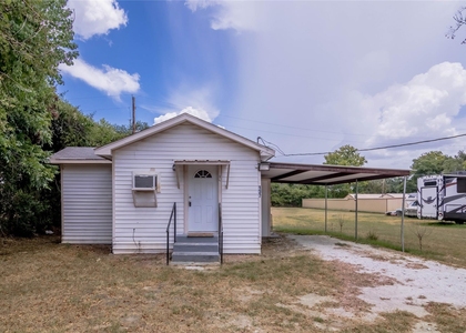 137 Lee Lane - Photo 1