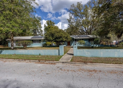 1421 Nw 30th Street - Photo 1