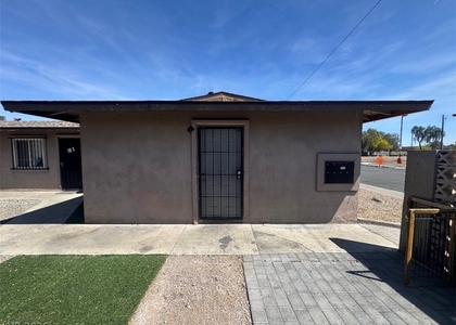 2505 Cedar Avenue - Photo 1