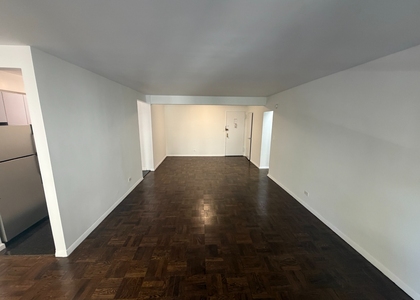 Beekman Place, 2F - Photo 1