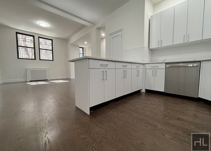 West 68 Street - Photo 1