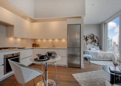 East 44th Street - Photo 1
