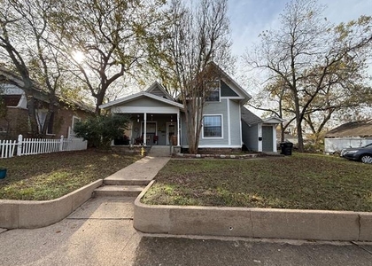 224 W Hull Street - Photo 1