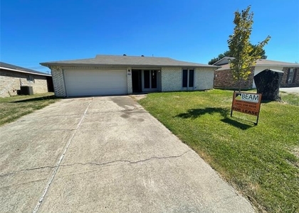 608 Coolwood Lane - Photo 1