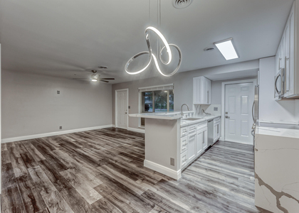 400 S Luna Court - Photo 1