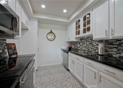 12830 Burbank Boulevard - Photo 1