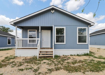 1087 Schubert Ln - Photo 1