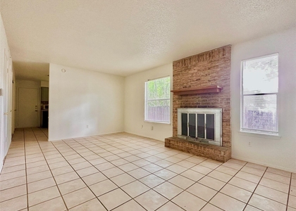 1322 Southport Dr - Photo 1
