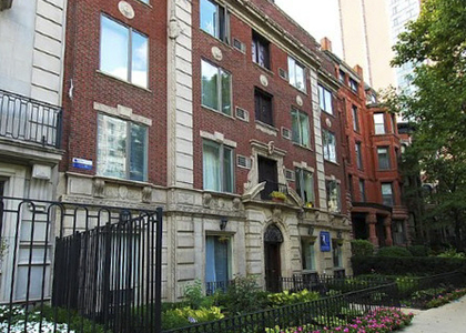 1504 N Dearborn Parkway - Photo 1