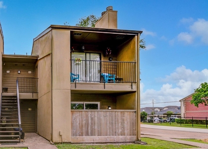 3300 Pebblebrook Drive - Photo 1