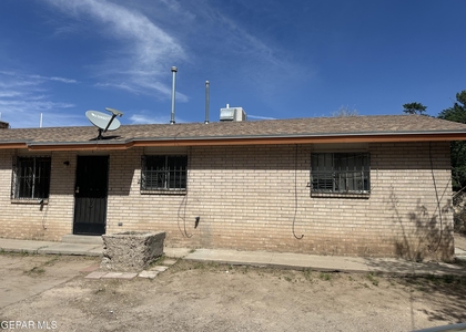 7828 West Drive - Photo 1