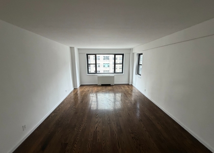 East 56th street - Photo 1