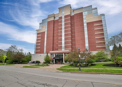 132 Lakefront Boulevard - Photo 1