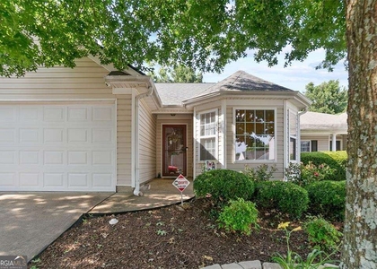 64 Hill Crest Circle - Photo 1