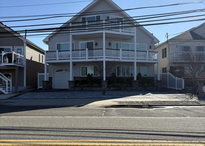 506 S Bayview Avenue - Photo 1