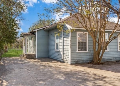 5416 East Side Avenue - Photo 1