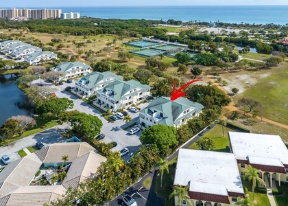 820 Bella Vista Court S - Photo 1