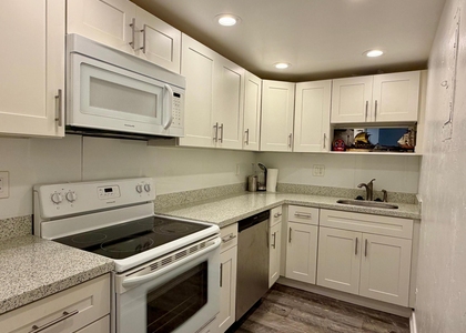 3000 Riomar Street - Photo 1