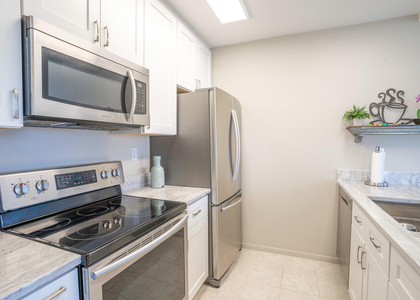 250 Ne 20th Street - Photo 1