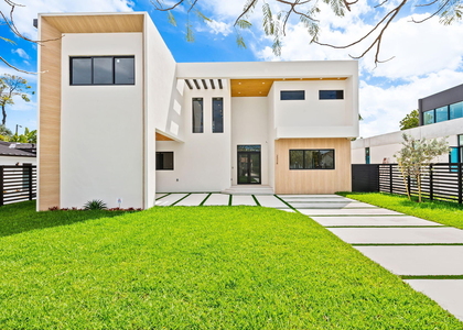 2324 Sw 26th Street - Photo 1