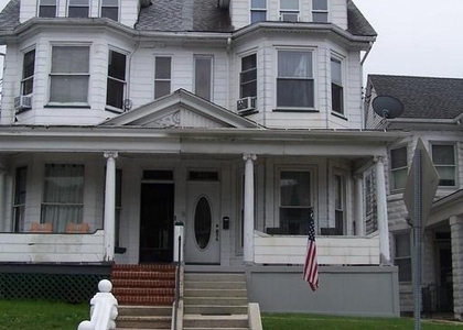 448 E Broad Street - Photo 1