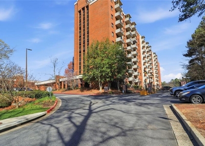 300 Johnson Ferry Road Ne - Photo 1