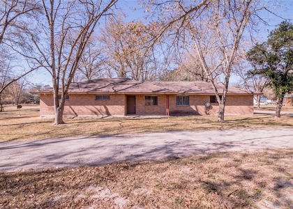 365 Fm 247 Road - Photo 1