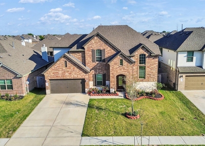 818 Kingwood Drive - Photo 1