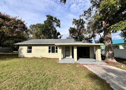 107 Oakland Drive - Photo 1