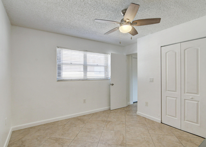 600 Sw 2nd Avenue - Photo 1