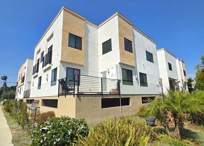2651 S Hobart Boulevard - Photo 1