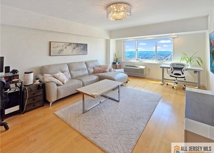 110 Somerset Street - Photo 1