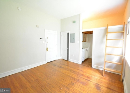 251 W Rittenhouse Street - Photo 1