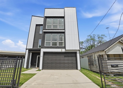 3411 Nance Street - Photo 1