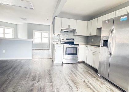 33 Pond Street - Photo 1