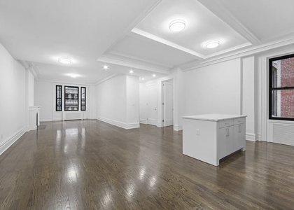 200 West 58th Street - Photo 1